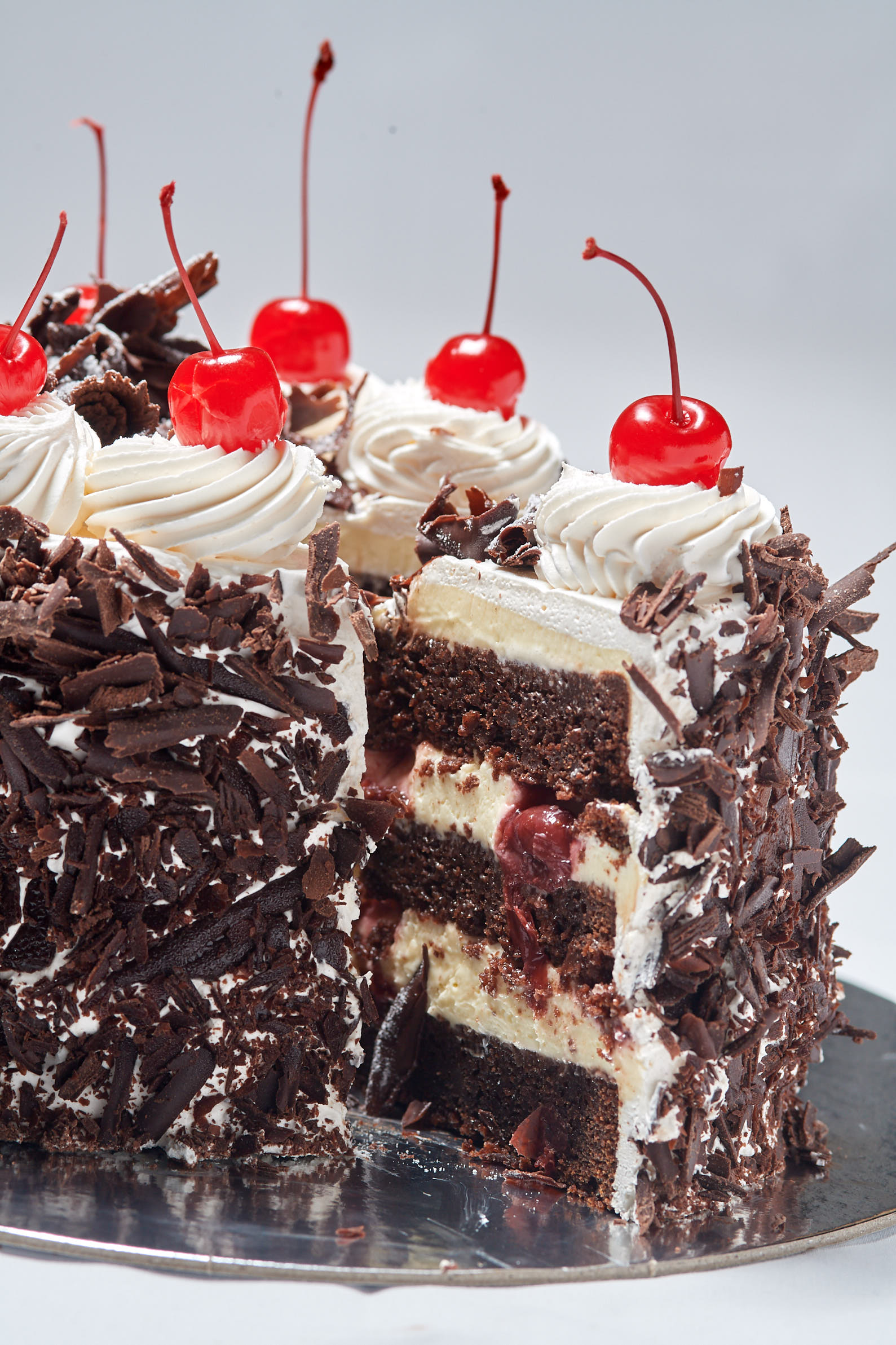 Share 122+ dark temptation cake metro best - kidsdream.edu.vn